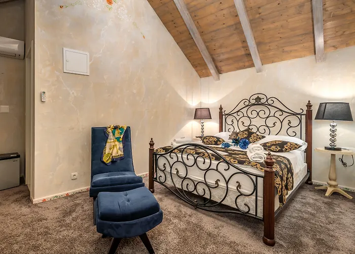 Heritage Palace Varos Hotel