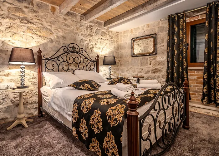 Hotel Heritage Palace Varos 4*