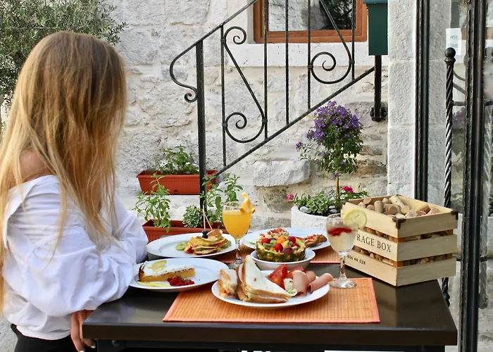 Hotel Heritage Palace Varos 4*