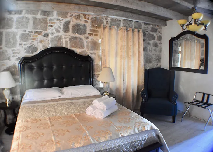 Heritage Palace Varos