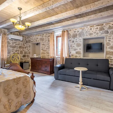 Heritage Palace Varos 4*