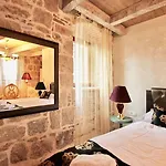 Hotel Heritage Palace Varos 4*