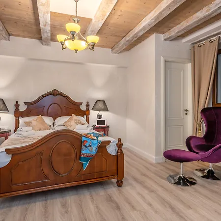 Hotel Heritage Palace Varos - Mag Quaint & Elegant Boutique