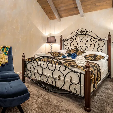 Отель Heritage Palace Varos - Mag Quaint & Elegant Boutique Сплит