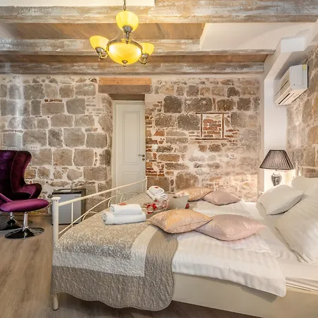 Hotel Heritage Palace Varos - Mag Quaint & Elegant Boutique Split
