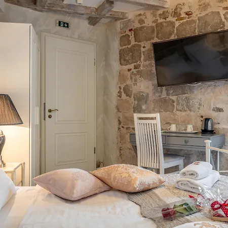 Heritage Palace Varos - Mag Quaint & Elegant Boutique Hotel Split