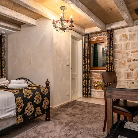 Отель Heritage Palace Varos - Mag Quaint & Elegant Boutique Сплит