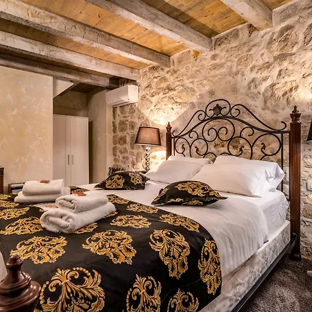Отель Heritage Palace Varos - Mag Quaint & Elegant Boutique Сплит