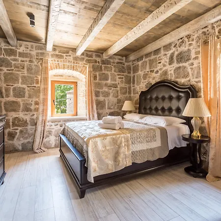Hotel Heritage Palace Varos - Mag Quaint & Elegant Boutique Split