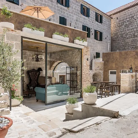Heritage Palace Varos - Mag Quaint & Elegant Boutique Hotel Split
