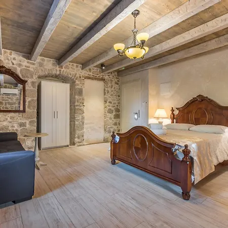 Heritage Palace Varos - Mag Quaint & Elegant Boutique Split