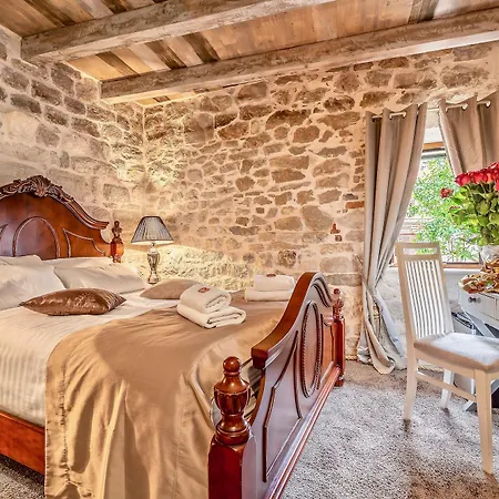 Hotel Heritage Palace Varos - Mag Quaint & Elegant Boutique
