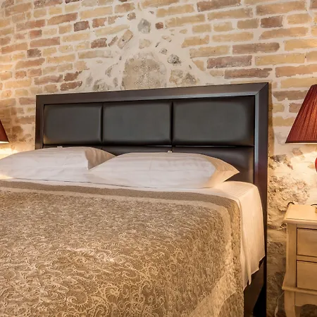 Отель Heritage Palace Varos - Mag Quaint & Elegant Boutique