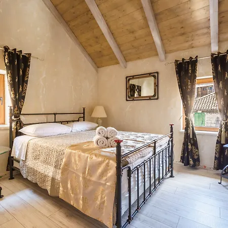 Heritage Palace Varos - Mag Quaint & Elegant Boutique Split