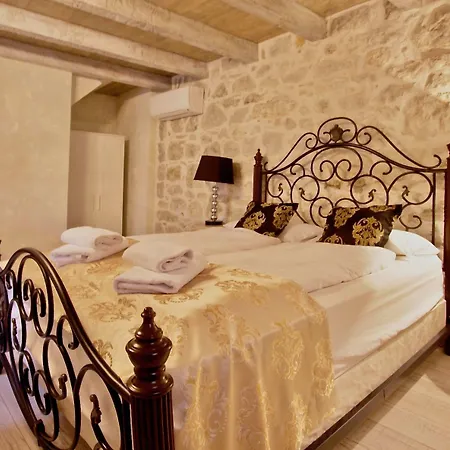 Hotel Heritage Palace Varos - Mag Quaint & Elegant Boutique Split