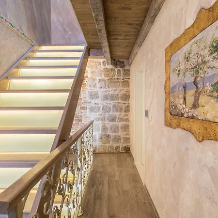 Heritage Palace Varos - Mag Quaint & Elegant Boutique Отель Сплит