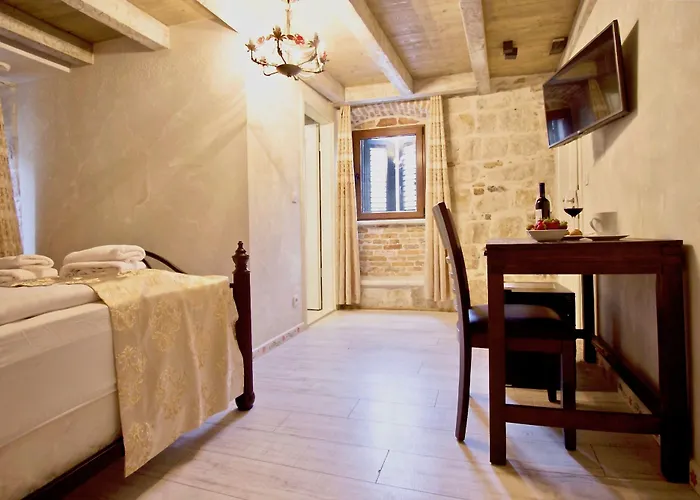 Heritage Palace Varos Hotel 4*