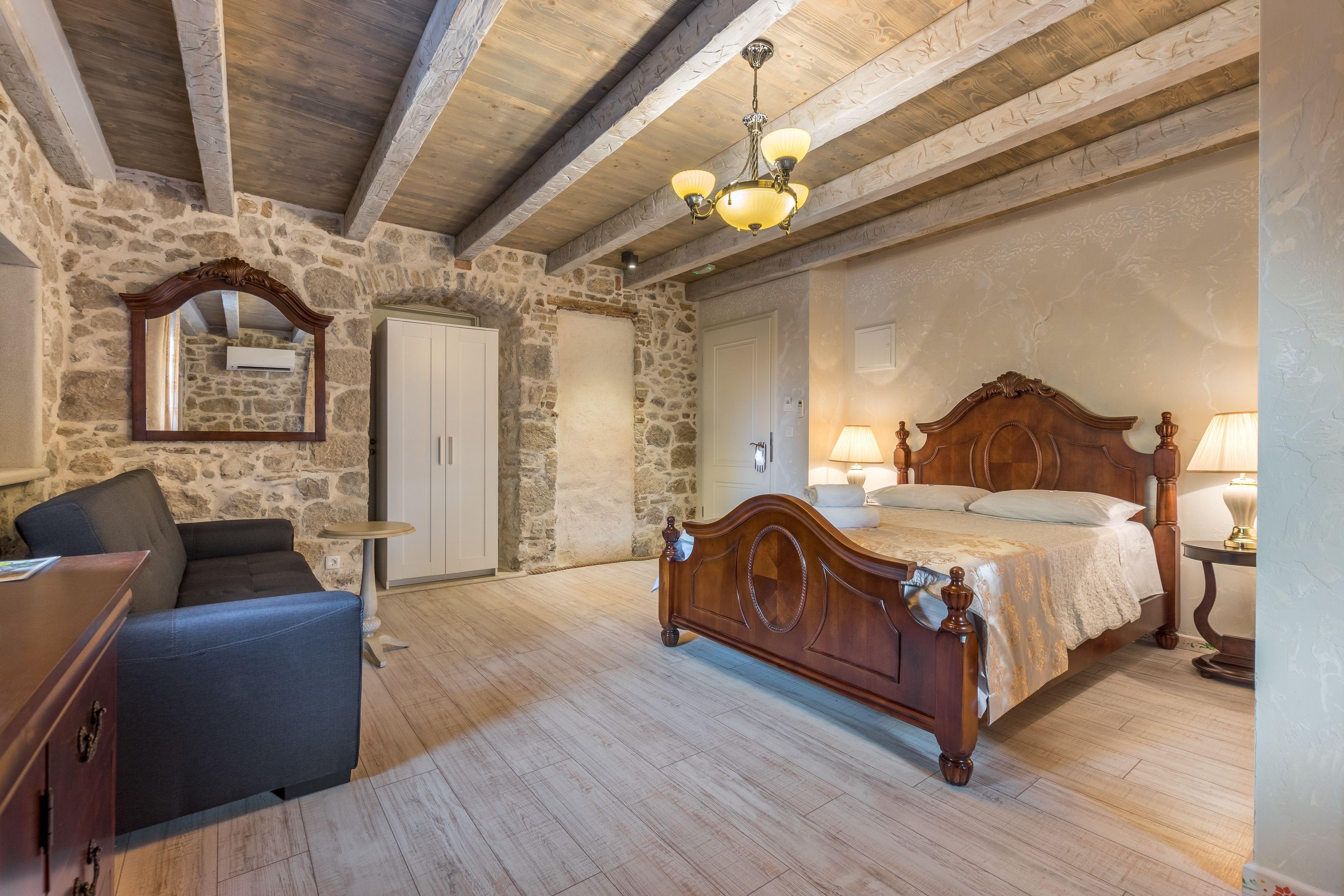 Hotel Heritage Palace Varos - Mag Quaint & Elegant Boutique Split ...