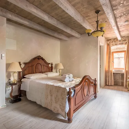 Heritage Palace Varos - Mag Quaint & Elegant Boutique Hotel