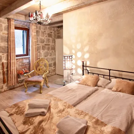 Heritage Palace Varos 4* Σπλιτ