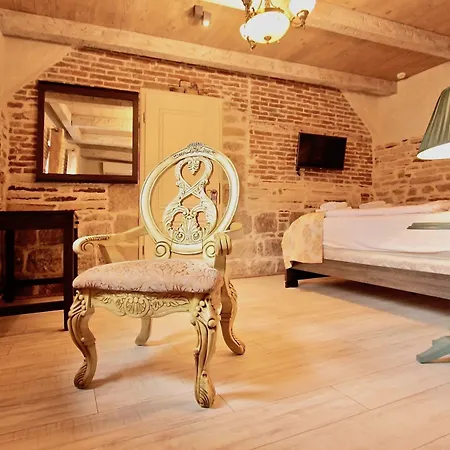 Heritage Palace Varos 4* Σπλιτ