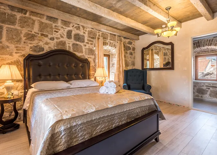 Hotel Heritage Palace Varos 4*