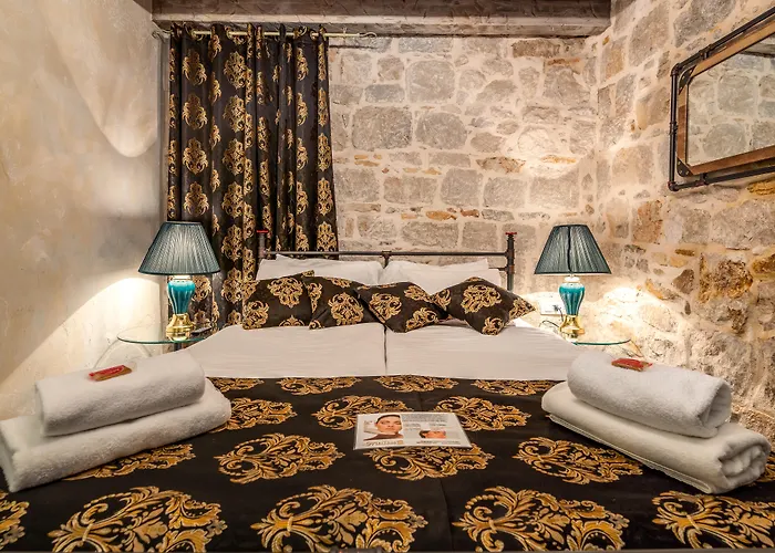 Heritage Palace Varos 4*